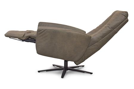  - Leather armchair , Model Harvard