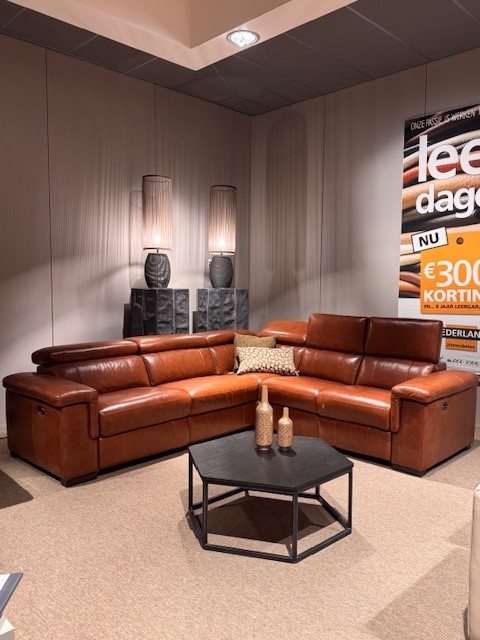 Hoekopstelling incl. 2 elec. rlx 275 x 245