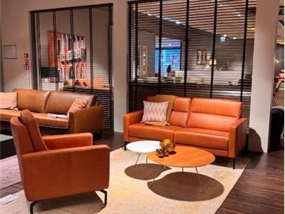Lederland BEVERWIJK Showroommodel Gibbons 2,5 zits Laag + fauteuil Hoog