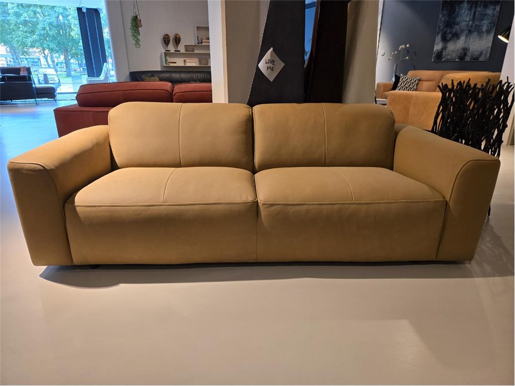 Model Caesar  2.5 zits xl